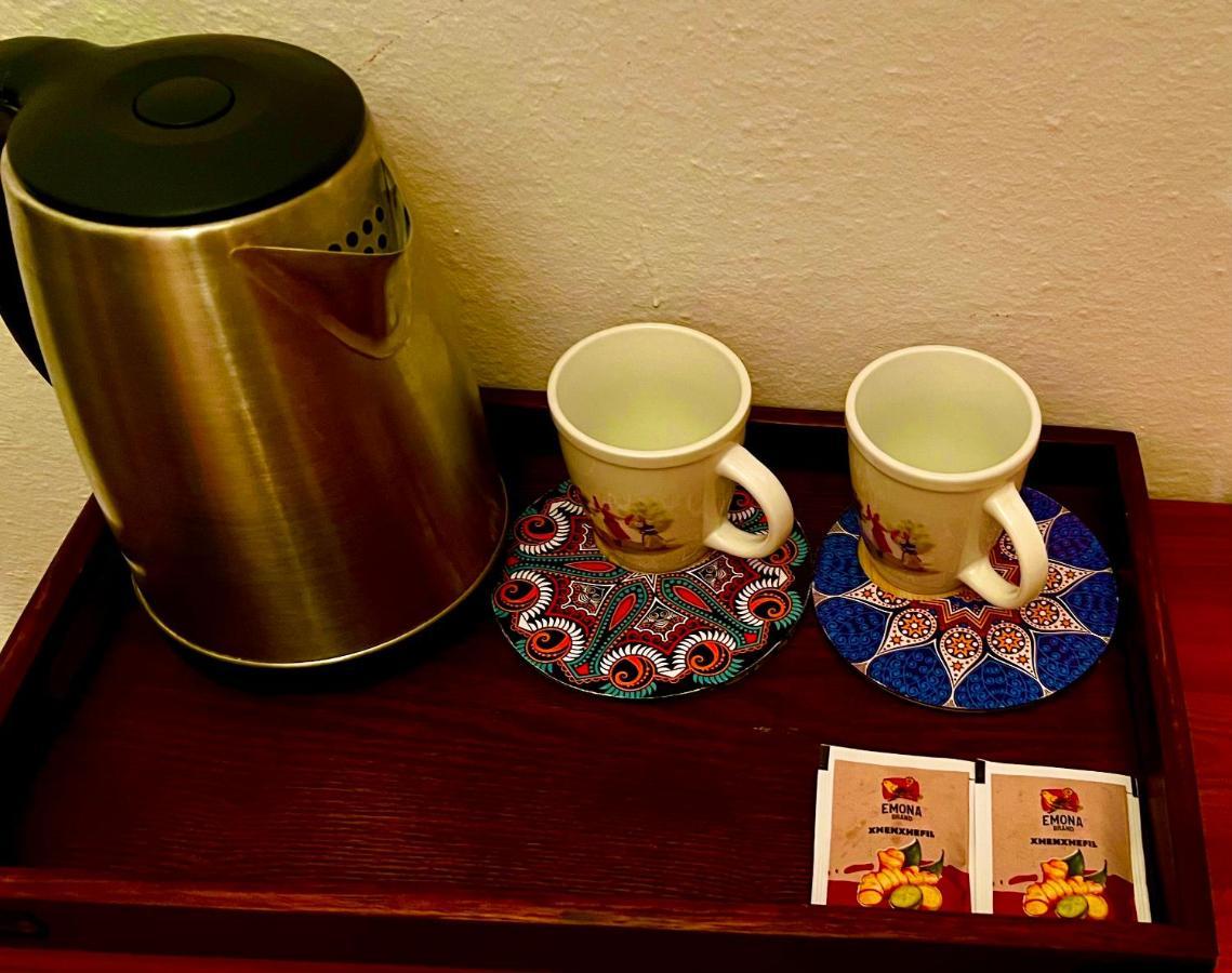 Convini Bed & Bathroom Homestay Priştine Dış mekan fotoğraf